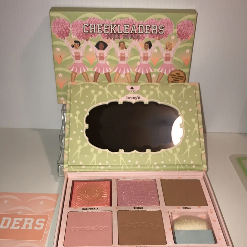 Benefit- Cheekleaders pink squad blush,bronze and highlight palette NEW - Picture 3 of 12